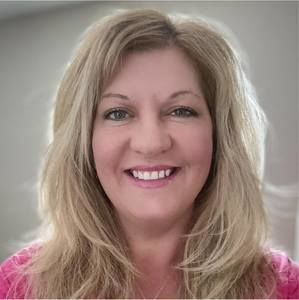 Meet your Posher, Evelyn